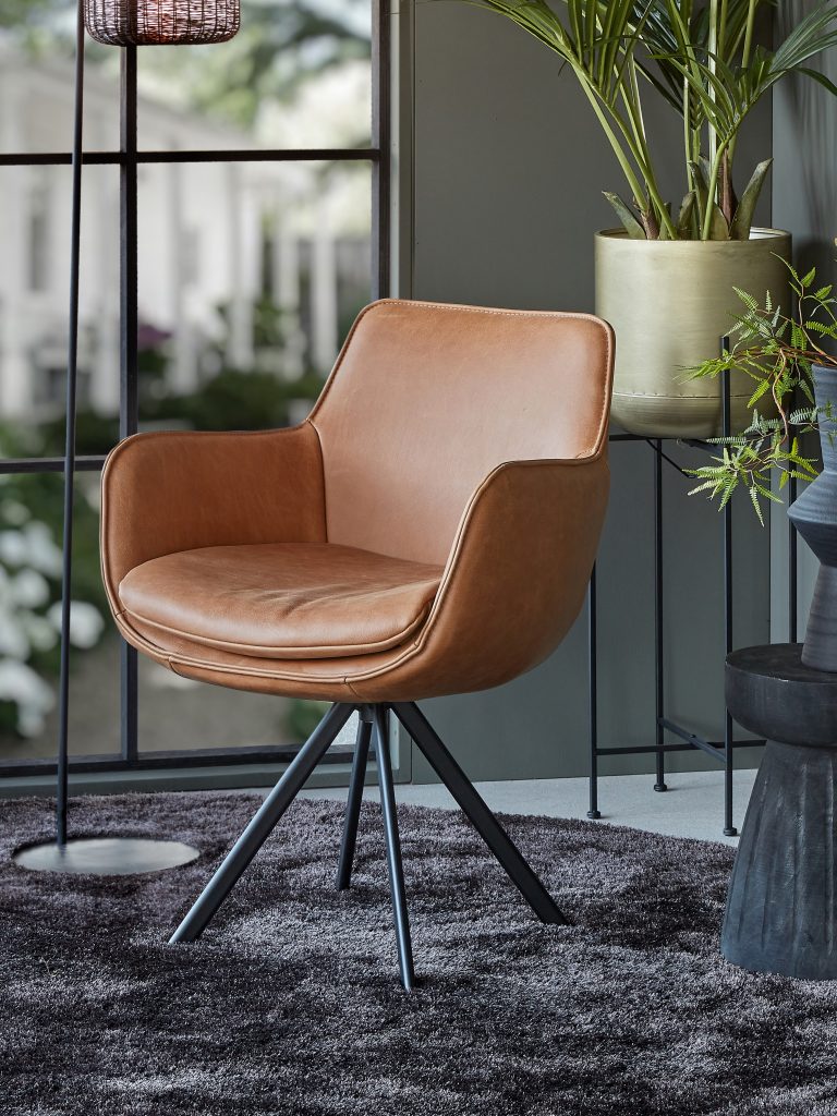 Dining room chair Max Turn, swivel chair in brown leather with a black X-leg