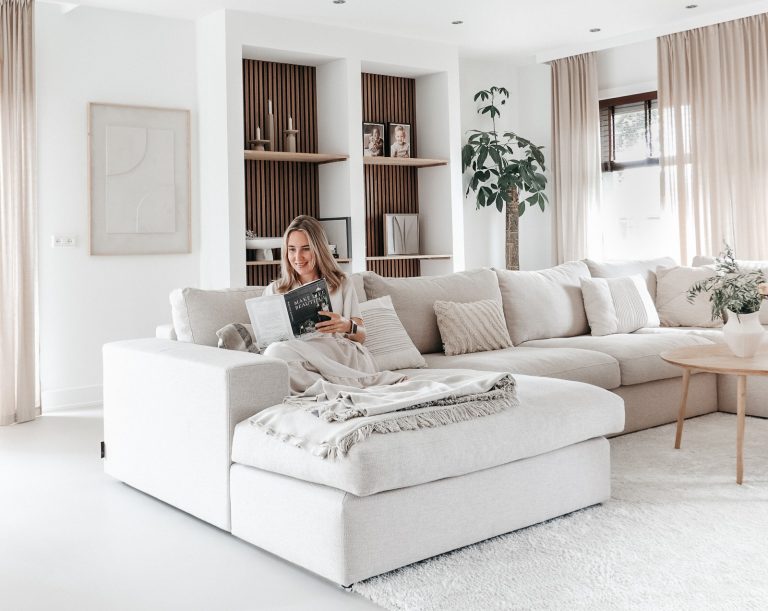minimalist timeless interior: Victoria Charisathome corner sofa