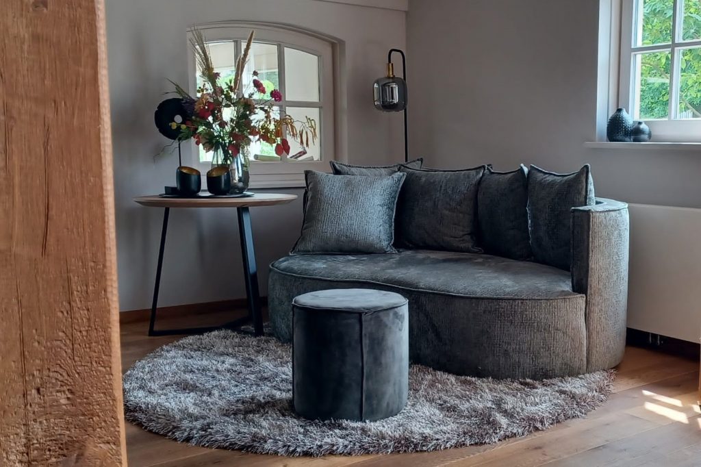 Lounge sofa Adele Curve in fabric Fushion Thyme