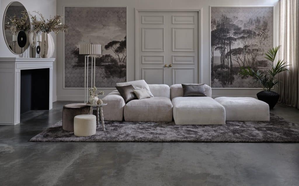 Element-Sofa aus beigem Stoff in zwei Farbtönen. Natürliches und schickes Styling.