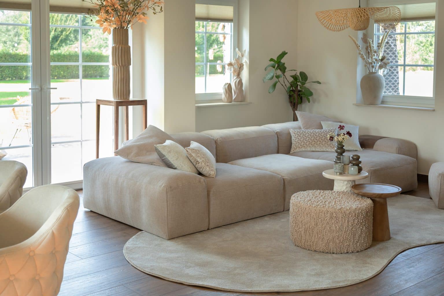 Voulez-vous vivre à la manière de @crea_ria ? Choisissez ensuite le canapé sectionnel comme celui de la maison de Rianne. Le Bibi attire vraiment l'attention de votre intérieur et constitue un magnifique canapé de salon !