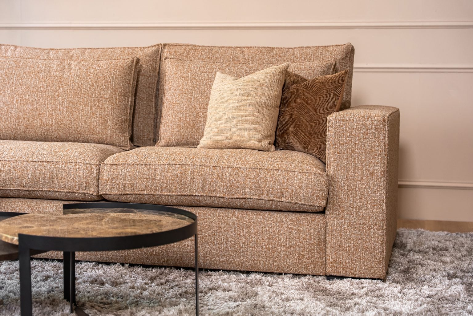 Hoekbank Annabell met longchair in een warme kleur