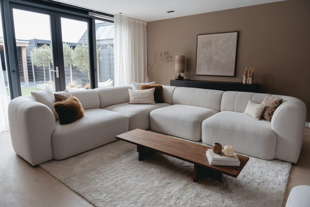 WARMTE, RUST EN COMFORT IN HET INTERIEUR VAN JENNY